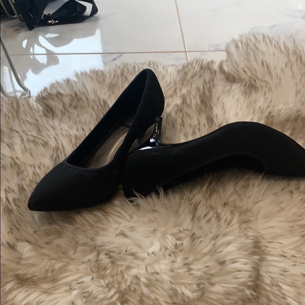 Kitten heels